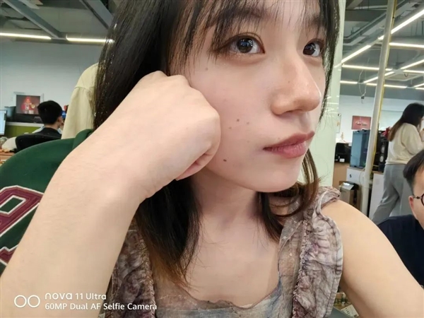 华为真的很懂女人:前置拍照 媲美后置