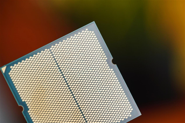游戏默秒全!AMD锐龙9 7950X3D图赏