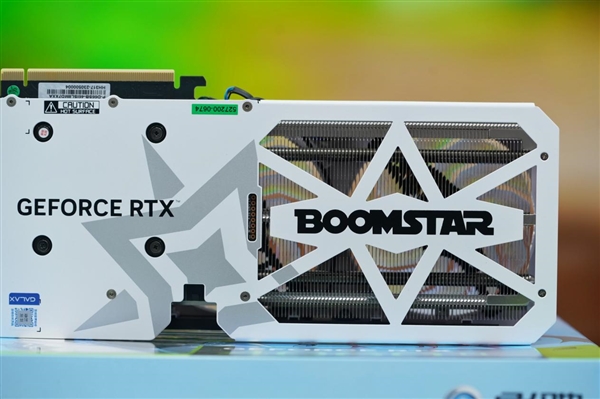 纯白千层镜！影驰RTX 4060 Ti 8GB星曜OC图赏