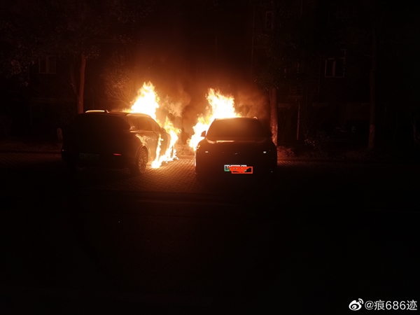 爱车起火!岚图FREE车主:三个月后毫不犹豫跑到店里买同款