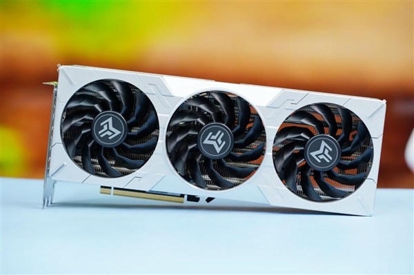 铝合金打造！影驰RTX 4070 Ti SUPER金属大师显卡图赏