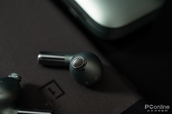 “卷”出TWS耳机新高度！真旗舰杀手一加Buds Pro 2上手