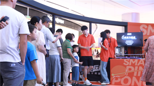 我跟许昕打了局乒乓球： 所谓国手 才领先我14万分而已
