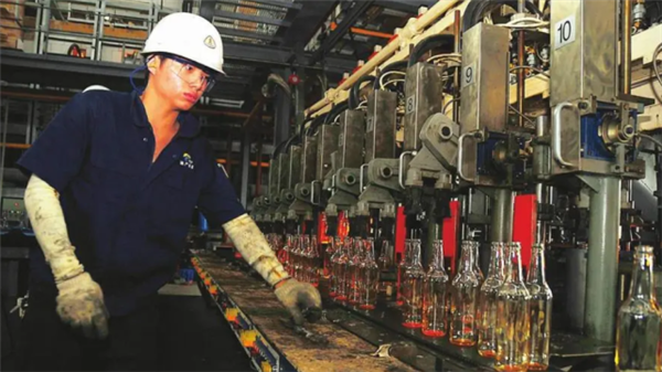 20年前 1个啤酒瓶能卖5毛钱 为什么在没人收了？
