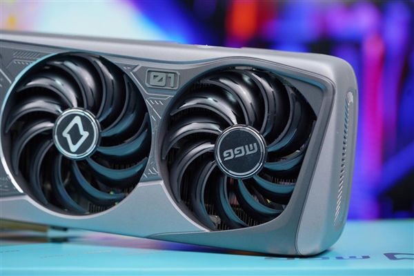 罕见5风扇设计!铭瑄RTX 4070 Ti MGG OC12G显卡图赏