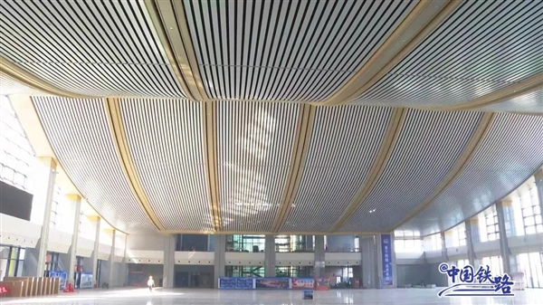 又一时速350高铁即将开通 四座新建高铁站亮相:一个比一个霸气
