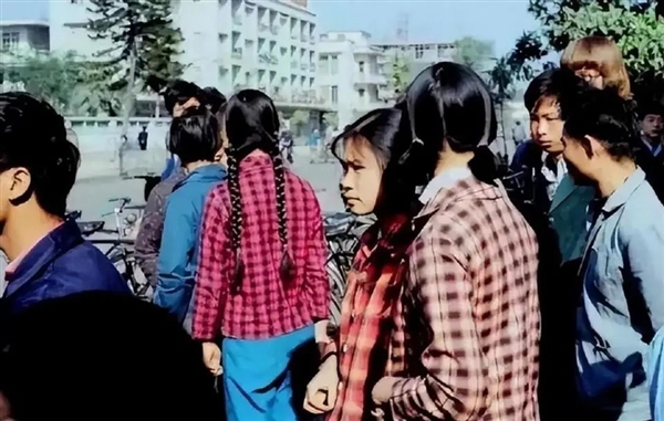 40年前风靡全国的“的确良”为何突然消失了？