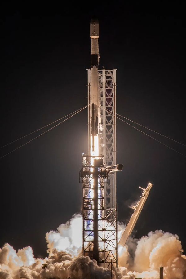 SpaceX 4小时2连发创纪录！星链卫星已超5800颗