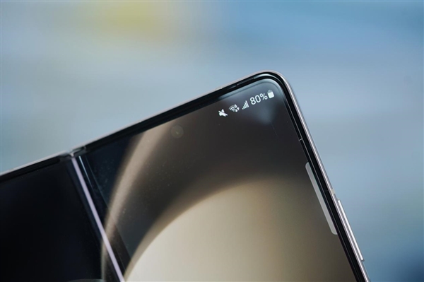 三星最轻薄的大折叠屏！Galaxy Z Fold 5图赏