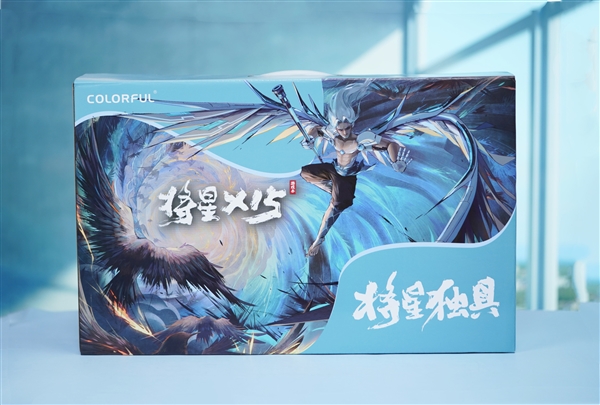 RTX 4060售价6999元 七彩虹将星X15 AT游戏本图赏