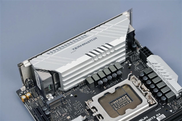 小主机选它没错！铭瑄终结者B760ITX D4 WIFI主板图赏