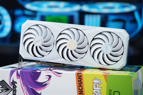 纯白陶瓷设计耳目一新！铭瑄RTX 4080瑷珈图赏