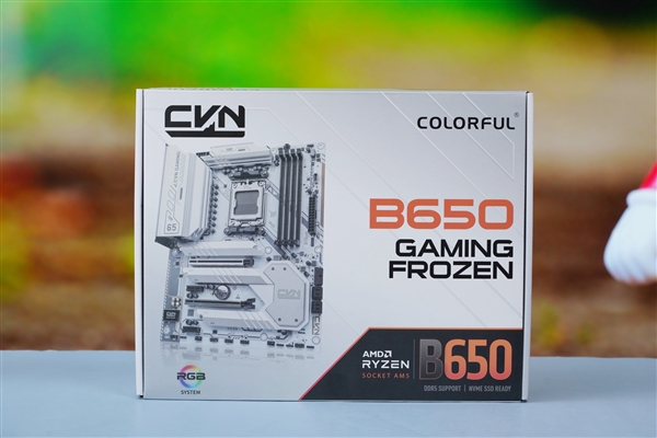 白色攒机首先!七彩虹CVN B650 GAMING FROZEN V14主板图赏