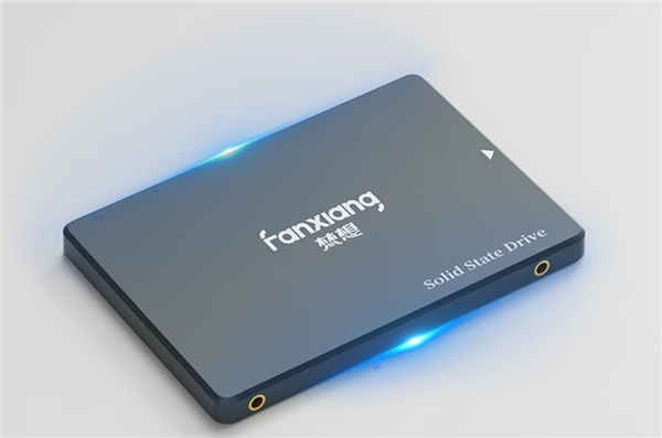 还要啥自行车 梵想4TB SSD到手1169元:仓库盘够了