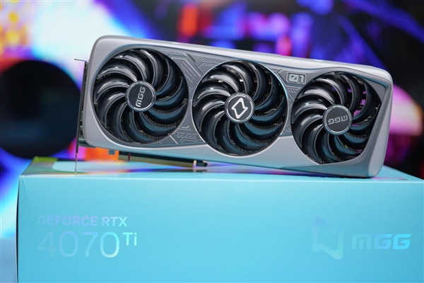 罕见5风扇设计!铭瑄RTX 4070 Ti MGG OC12G显卡图赏