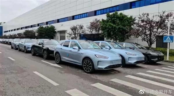 用上华为ADS2.0高阶智能驾驶 新款问界M5实车曝光:救市靠它了