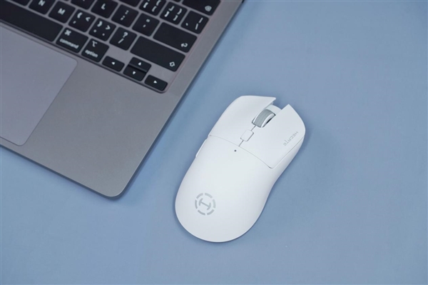 一键可切换微动!漫步者G3M PRO三模游戏鼠标图赏