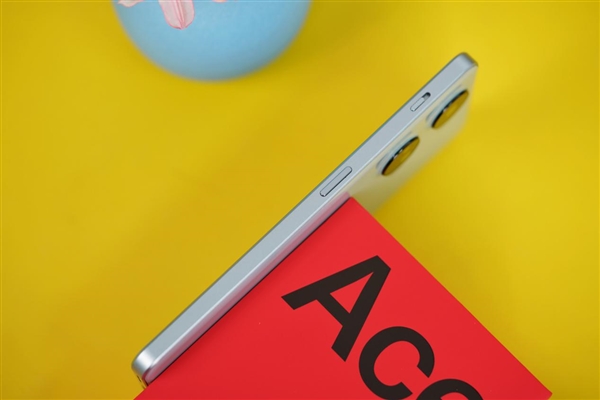 正面颜值最高的直屏手机!一加Ace 2V图赏