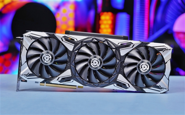 奢华散热！索泰RTX 4070天启OC显卡图赏