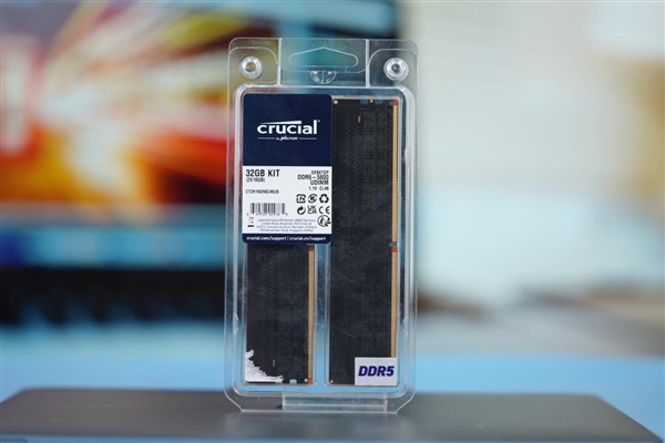 美光原厂颗粒!英睿达DDR5-5600 16GB×2内存图赏