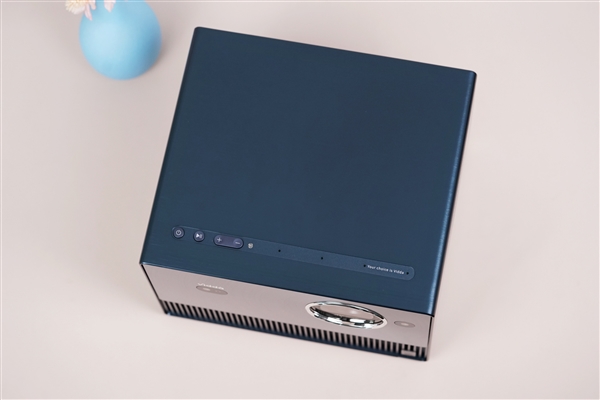 三色激光色彩更纯!Vidda C1S 4K投影仪图赏