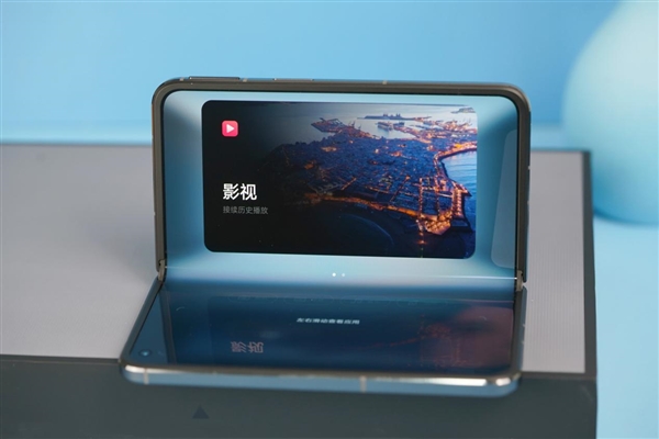 最轻横向形态折叠手机！OPPO Find N2图赏