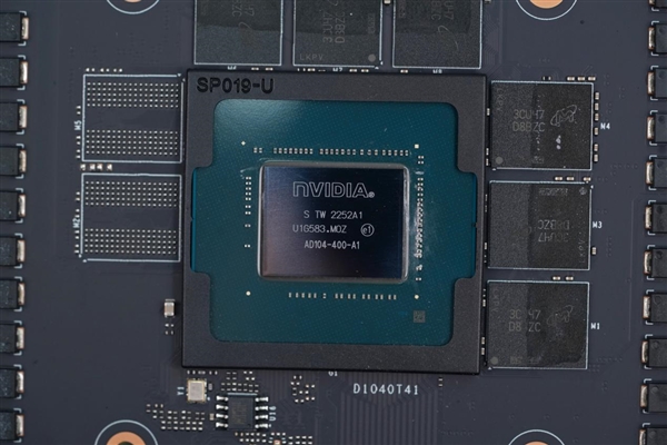 罕见5风扇设计!铭瑄RTX 4070 Ti MGG OC12G显卡图赏