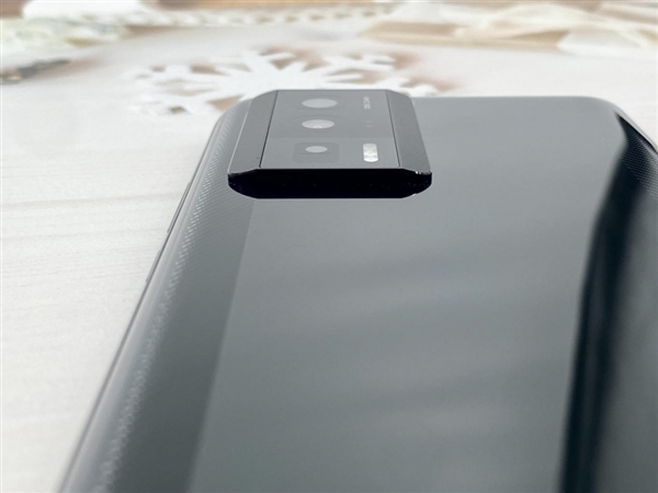 Redmi K60 Pro动手玩： 2K中国屏与狂爆性能双加持