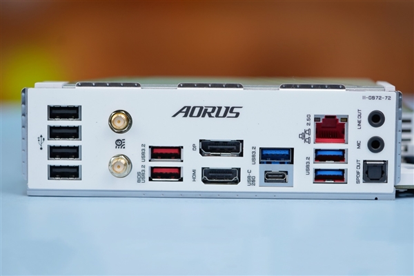 新一代小雕！技嘉Z790 AORUS ELITE AX主板图赏