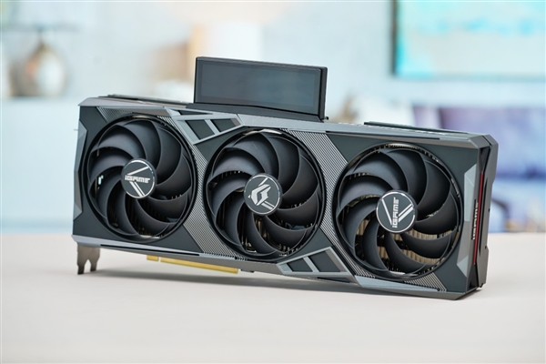 独特磁吸智屏！七彩虹iGame RTX 4070 Vulcan OC显卡图赏