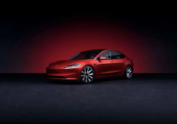 特斯拉掀桌子！新款Model 3涨价开卖 Model S/X狂降15万