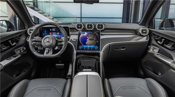 搭载史上最强2.0T发动机 全新奔驰高性能SUV GLC 63s AMG来了！