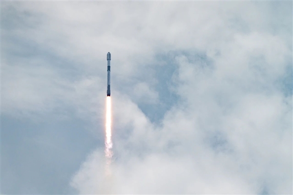 SpaceX上半年发射44次 今年要破百！星链卫星已达4698颗