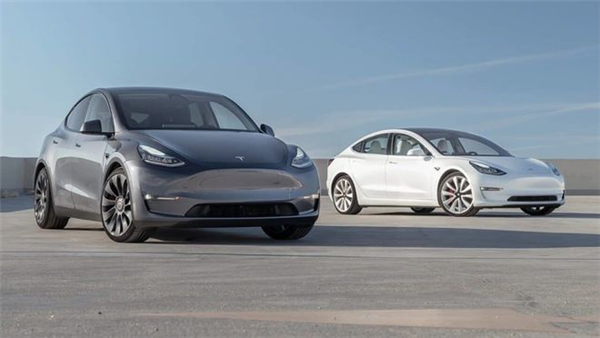 马斯克自曝继续降价！0利润也要卖车 18万的Model 3还会远吗