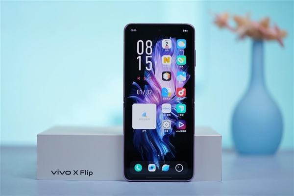 3英寸最大外屏!小折叠vivo X Flip图赏