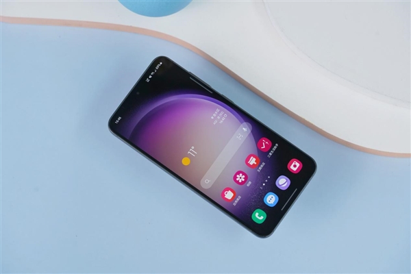 6.1英寸手感绝佳小屏!三星Galaxy S23图赏