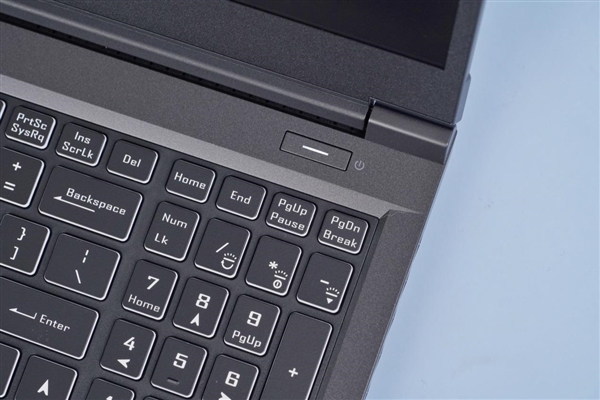 i7-12650H+3050仅4699元!七彩虹将星X15游戏本图赏