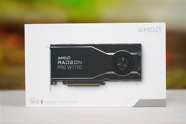 16GB大显存！AMD Radeon Pro W7700图赏