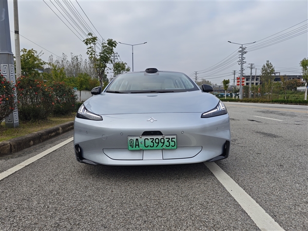 全面超越特斯拉Model 3有戏！广汽昊铂Hyper GT国庆长测