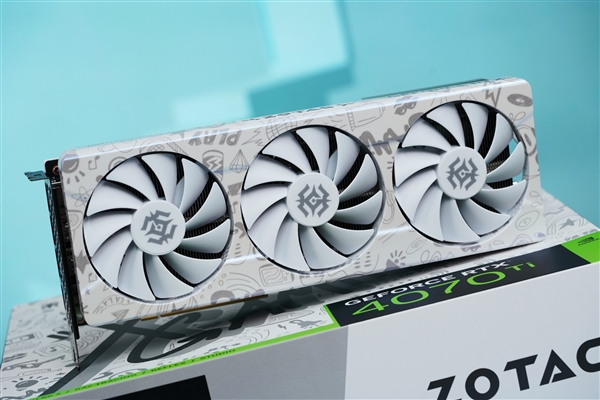 涂鸦外观玩趣十足!索泰RTX 4070Ti天启OC欧泊白图赏