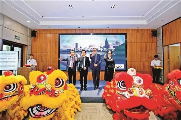 阿斯麦EUV光刻机关键部件的唯一供应商:落户中国!