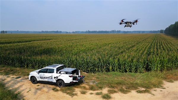 “农用车”吉利雷达RD6纯电皮卡科创版上市：飞无人机打农药更方便了