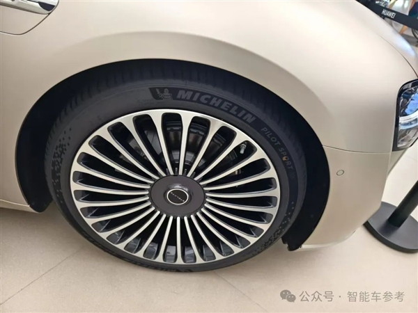睡醒了的北汽all in华为！享界S9上市：留给BBA的好日子不多了