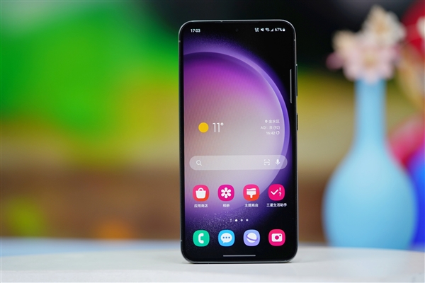 6.1英寸手感绝佳小屏!三星Galaxy S23图赏