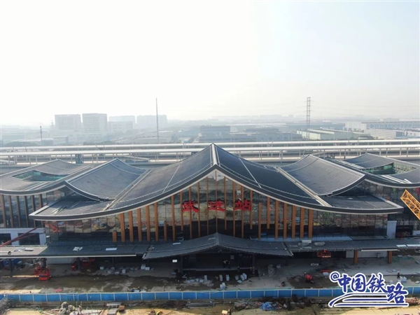 又一时速350高铁即将开通 四座新建高铁站亮相:一个比一个霸气