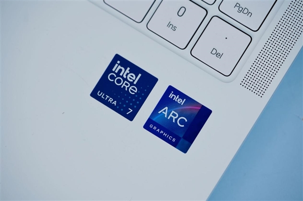 Intel、微软联合定义AI PC：必须有Copilot实体
