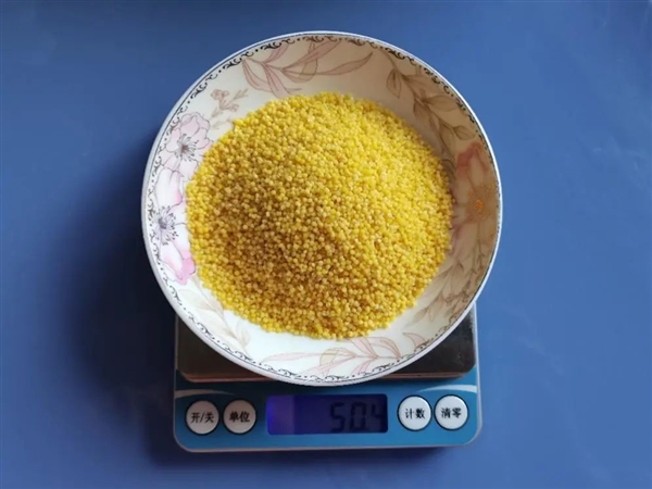 每天1碗小米粥 身体会有啥变化 粥油号称堪比“参汤”