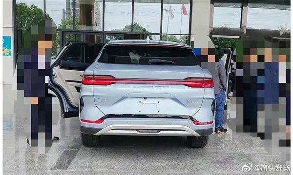 比亚迪一代神车!新款宋PLUS DM-i内饰曝光:用上海豹同款水晶档杆