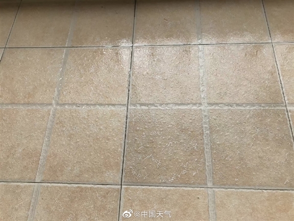 两广福建大雾弥漫瓷砖冒汗！南方特有“回南天” 应对攻略来了