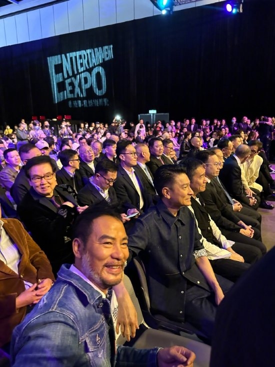 梦幻豪华阵容!成龙、张学友、谢霆锋、张家辉同框